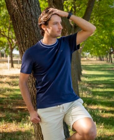 CAMISETA LACOSTE CUELLO CERRADO